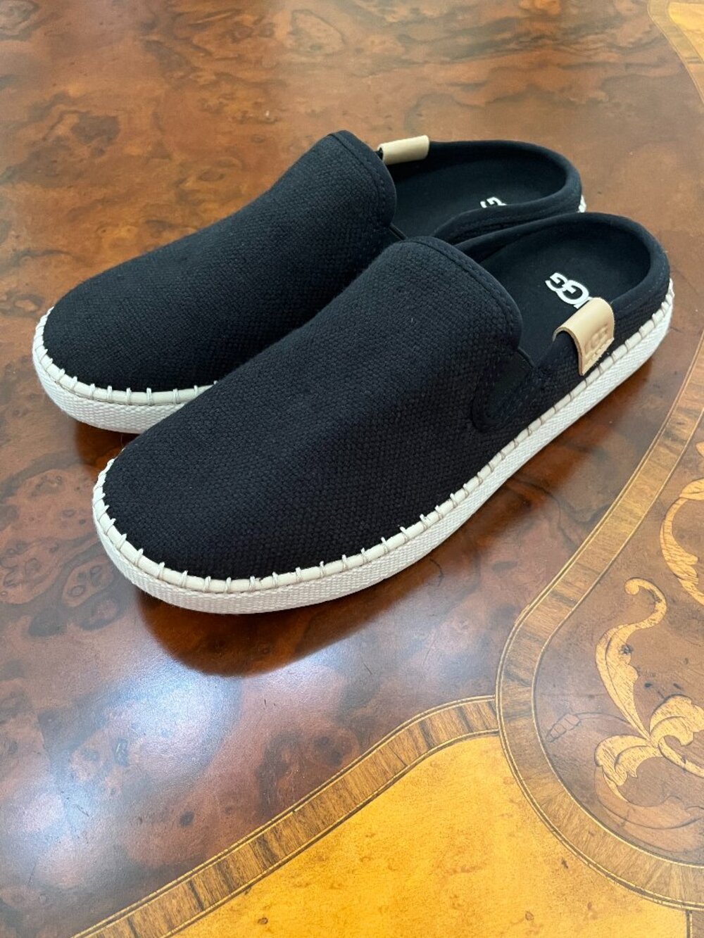 UGG Women's Delu Slide Canvas Sneaker Black Size 6.5